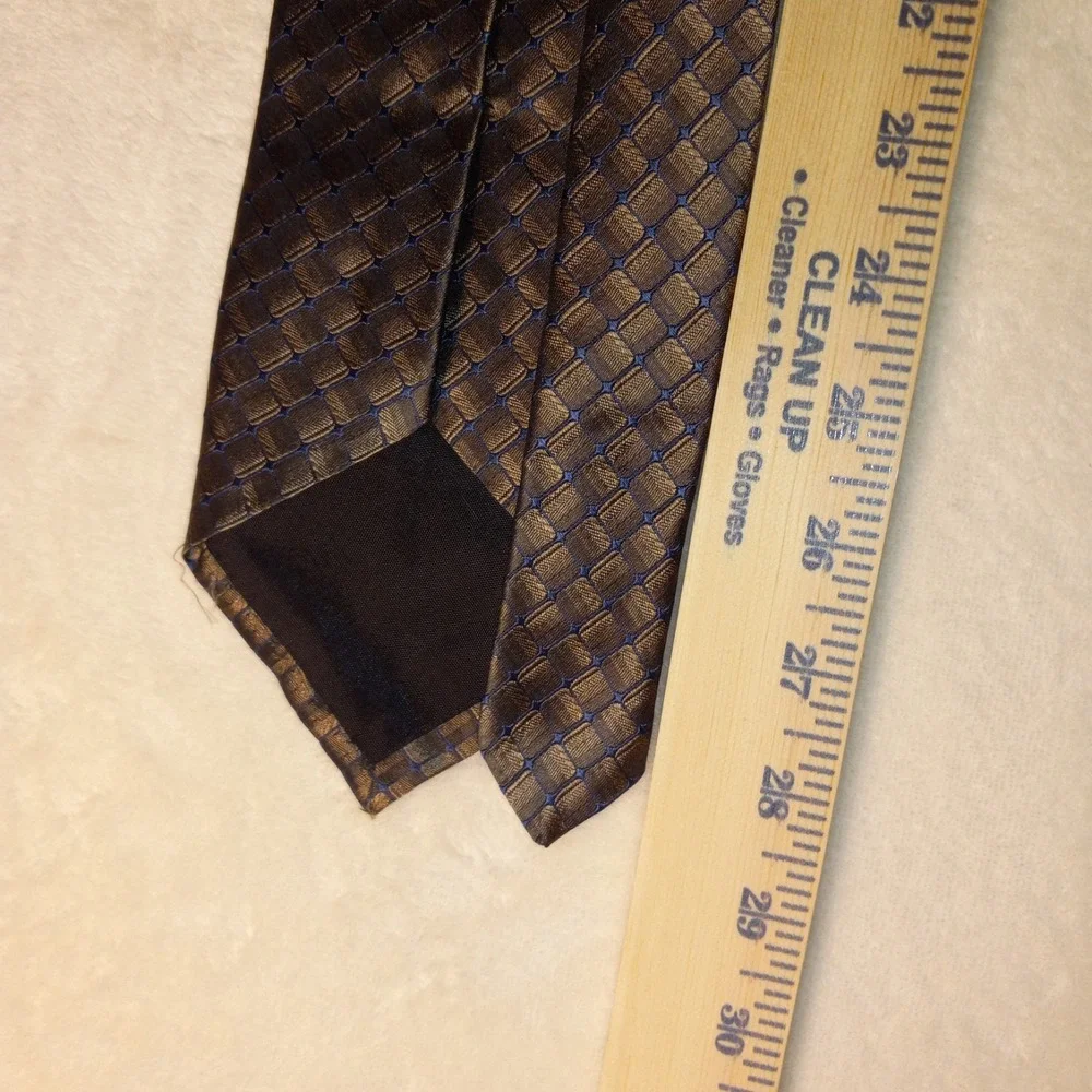VAN HEUSEN MENS TIE BROWN NAVY BLUE CROSS DIMON 3.75 X 59